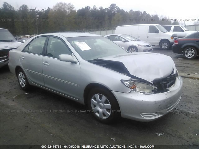 4T1BF32K34U076118 - 2004 TOYOTA CAMRY LE/XLE/SE 银色 照片 1