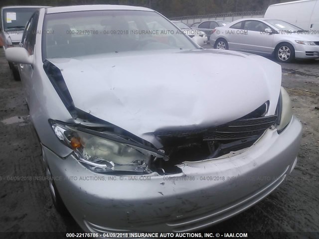 4T1BF32K34U076118 - 2004 TOYOTA CAMRY LE/XLE/SE 银色 照片 6