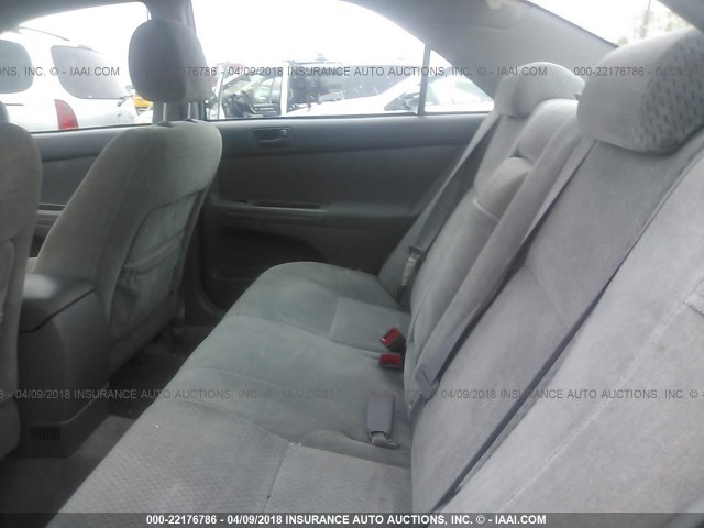 4T1BF32K34U076118 - 2004 TOYOTA CAMRY LE/XLE/SE 银色 照片 8