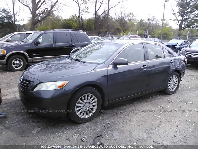 4T1BK46K07U549957 - 2007 TOYOTA CAMRY NEW GENERAT LE/XLE/SE GRAY photo 2