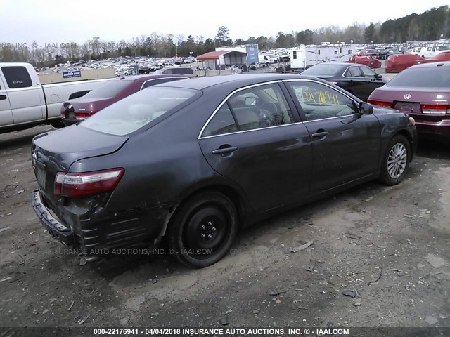 4T1BK46K07U549957 - 2007 TOYOTA CAMRY NEW GENERAT LE/XLE/SE GRAY photo 4