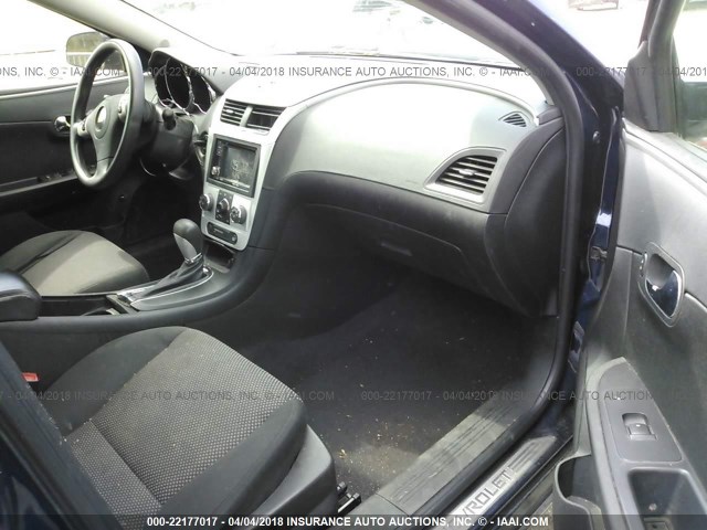 1G1ZC5EB1A4105722 - 2010 CHEVROLET MALIBU 1LT 深蓝色 照片 5
