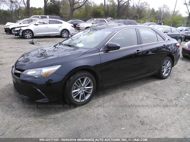 4T1BF1FK6FU033491 - 2015 TOYOTA CAMRY LE/XLE/SE/XSE BLACK photo 2