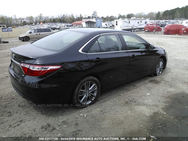 4T1BF1FK6FU033491 - 2015 TOYOTA CAMRY LE/XLE/SE/XSE BLACK photo 4