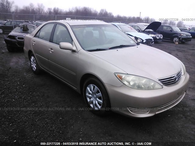4T1BE32K85U942822 - 2005 TOYOTA CAMRY LE/XLE/SE 金色 照片 1
