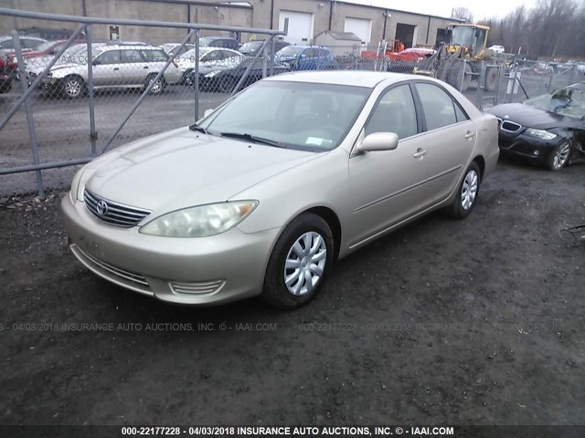 4T1BE32K85U942822 - 2005 TOYOTA CAMRY LE/XLE/SE GOLD photo 2