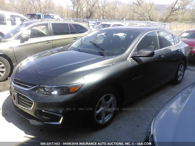 1G1ZB5ST0HF189062 - 2017 CHEVROLET MALIBU LS ნაცრისფერი ფოტო 2