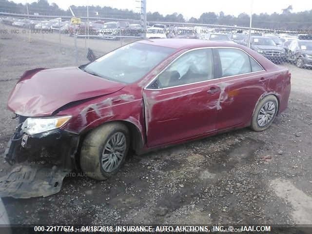4T1BF1FK3DU689628 - 2013 TOYOTA CAMRY L/SE/LE/XLE 红色 照片 2