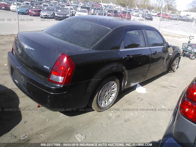 2C3LA43RX6H138066 - 2006 CHRYSLER 300 BLACK photo 4