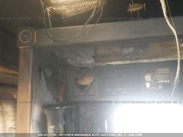 4X4FFLD264D800879 - 2004 FOREST RIVER FLAGSTAFF  白色 照片 6