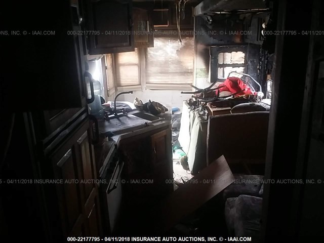 4X4FFLD264D800879 - 2004 FOREST RIVER FLAGSTAFF  白色 照片 8