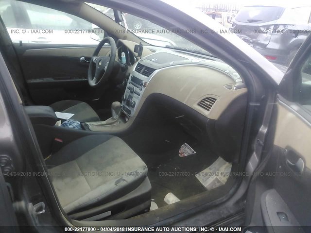 1G1ZB5E01CF203030 - 2012 CHEVROLET MALIBU LS 棕色 照片 5
