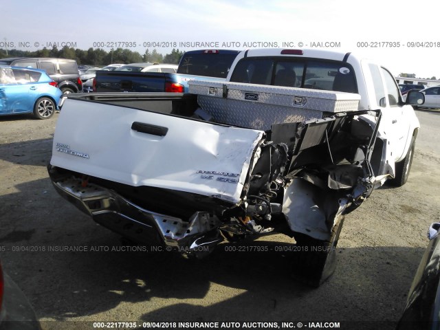 5TETU62N45Z056253 - 2005 TOYOTA TACOMA PRERUNNER ACCESS CAB WHITE photo 4