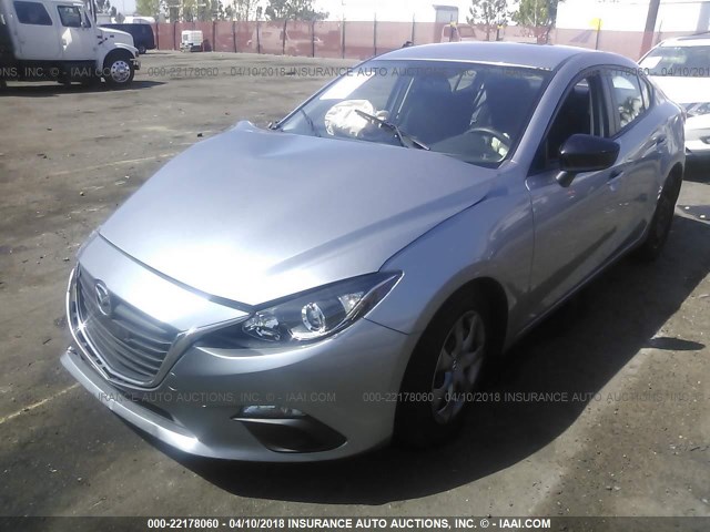 JM1BM1T74F1226475 - 2015 MAZDA 3 SV SILVER photo 2