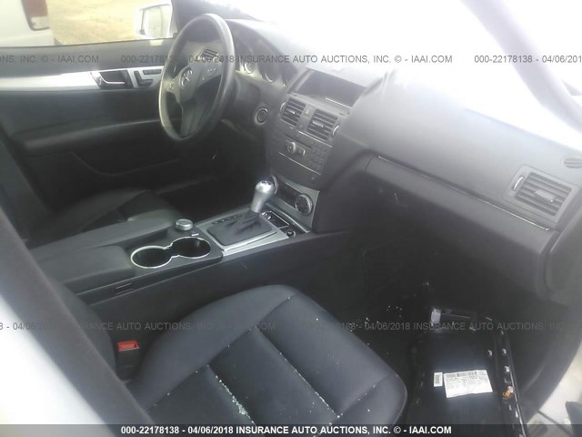 WDDGF5EB3AF428024 - 2010 MERCEDES-BENZ C 300 SILVER photo 5