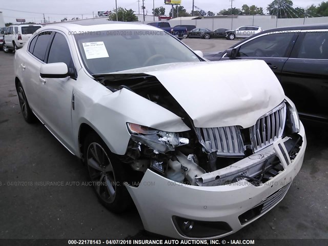 1LNHM93R09G608140 - 2009 LINCOLN MKS CREAM photo 1