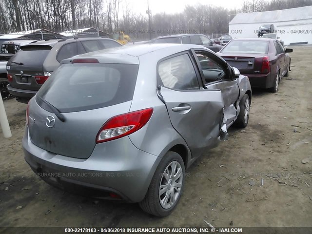 JM1DE1KY2E0184652 - 2014 MAZDA MAZDA2 SPORT SILVER photo 4