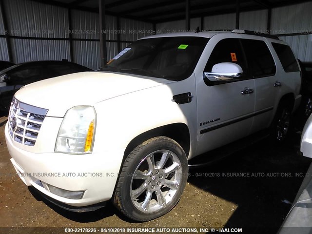 1GYFK63847R326621 - 2007 CADILLAC ESCALADE LUXURY WHITE photo 2