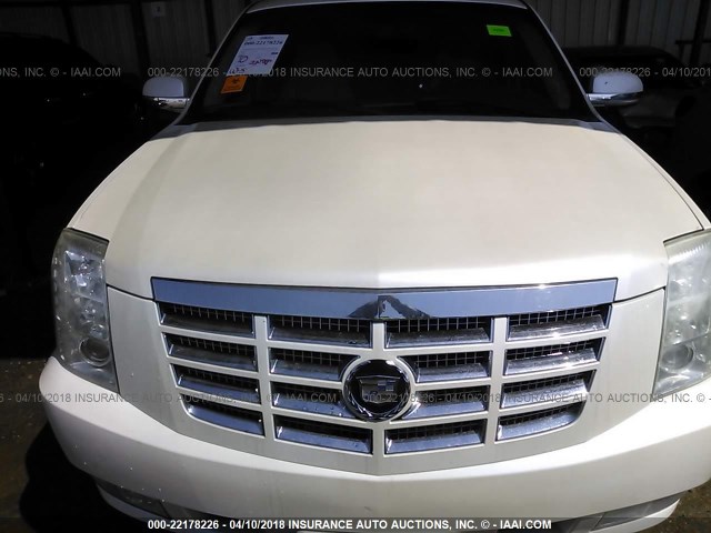 1GYFK63847R326621 - 2007 CADILLAC ESCALADE LUXURY თეთრი ფოტო 6