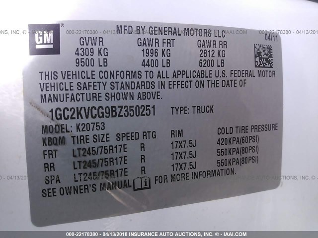 1GC2KVCG9BZ350251 - 2011 CHEVROLET SILVERADO K2500 HEAVY DUTY WHITE photo 9