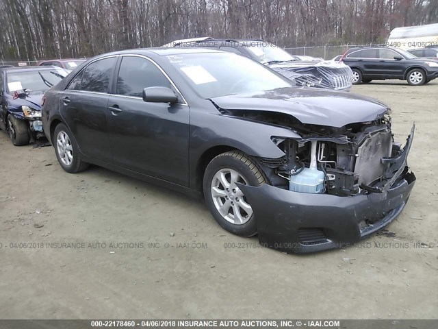 4T1BF3EK2BU190670 - 2011 TOYOTA CAMRY SE/LE/XLE Серый фото 1