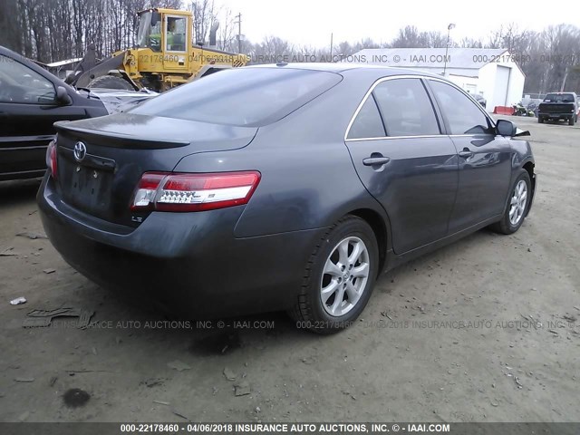 4T1BF3EK2BU190670 - 2011 TOYOTA CAMRY SE/LE/XLE Серый фото 4