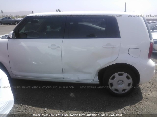JTLKE50E991081188 - 2009 TOYOTA SCION XB WHITE photo 6
