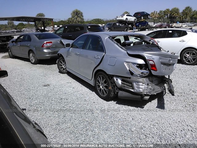 4T1BK46K78U564313 - 2008 TOYOTA CAMRY LE/XLE/SE SILVER photo 3