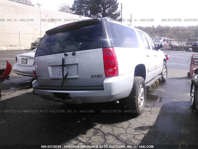 1GKUKKE36AR261581 - 2010 GMC YUKON XL K1500 SLT SILVER photo 4