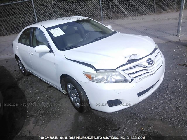 JTNBF3EK5B3005484 - 2011 TOYOTA CAMRY SE/LE/XLE WHITE photo 1