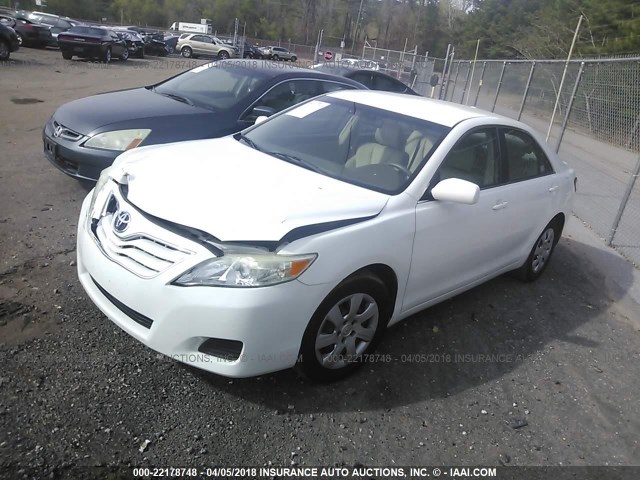 JTNBF3EK5B3005484 - 2011 TOYOTA CAMRY SE/LE/XLE Ақ фото 2
