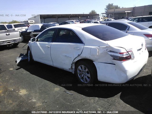 JTNBB46K073011832 - 2007 TOYOTA CAMRY NEW GENERAT HYBRID WHITE photo 3