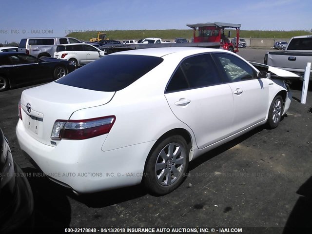 JTNBB46K073011832 - 2007 TOYOTA CAMRY NEW GENERAT HYBRID WHITE photo 4