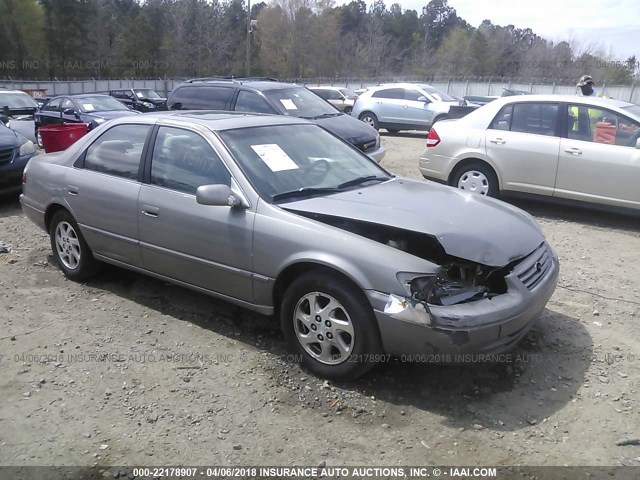 JT2BF28K6X0148178 - 1999 TOYOTA CAMRY LE/XLE SILVER photo 1