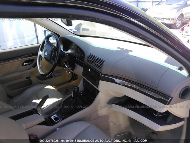 WBADM6342YGU13481 - 2000 BMW 528 I AUTOMATIC BLACK photo 5