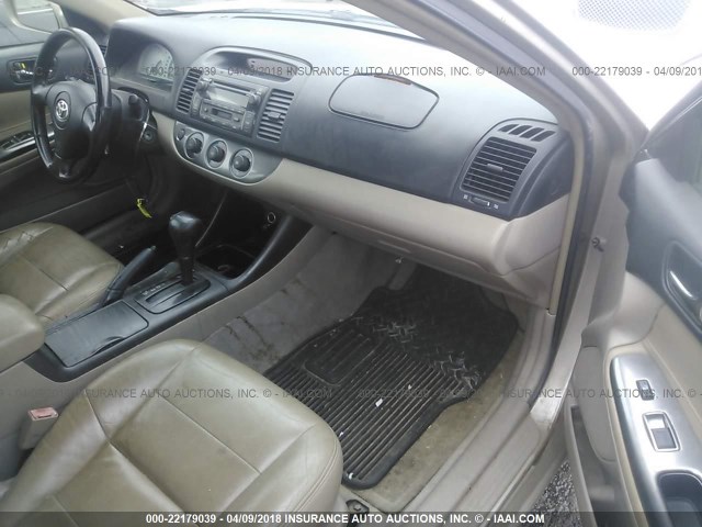 4T1BE32K03U132727 - 2003 TOYOTA CAMRY LE/XLE/SE BEIGE photo 5