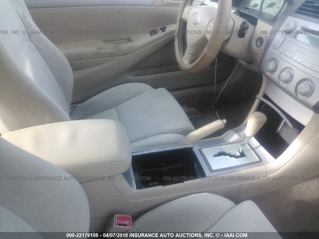 4T1CE38P34U793659 - 2004 TOYOTA CAMRY SOLARA SE/SLE 金色 照片 5