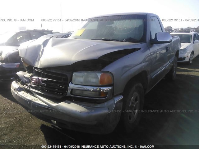 1GTEC14WXYZ230850 - 2000 GMC NEW SIERRA C1500 GRAY photo 2