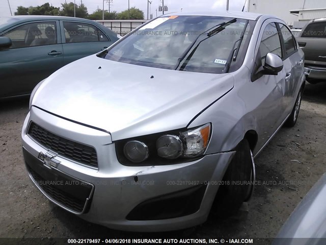 1G1JA5SH9D4191698 - 2013 CHEVROLET SONIC LS 银色 照片 2