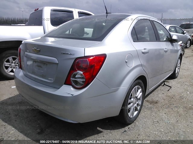 1G1JA5SH9D4191698 - 2013 CHEVROLET SONIC LS 银色 照片 4