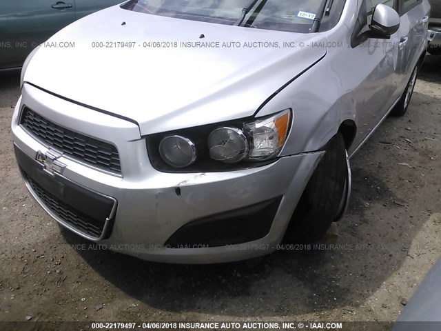 1G1JA5SH9D4191698 - 2013 CHEVROLET SONIC LS 银色 照片 6