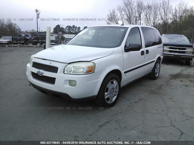1GNDU23188D163335 - 2008 CHEVROLET UPLANDER LS WHITE photo 2