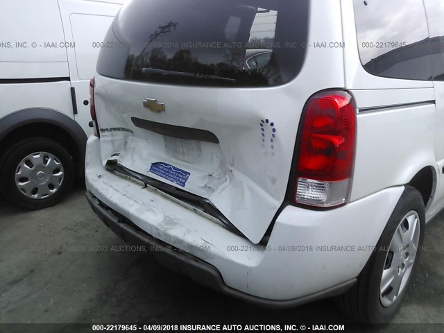 1GNDU23188D163335 - 2008 CHEVROLET UPLANDER LS WHITE photo 6