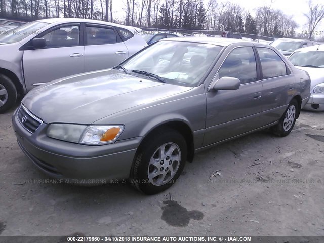 4T1BF22K0YU113416 - 2000 TOYOTA CAMRY LE/XLE GRAY photo 2