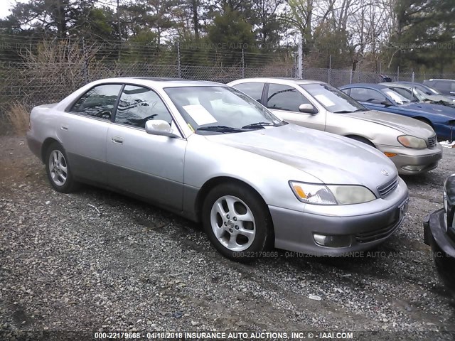 JT8BF28GX10318924 - 2001 LEXUS ES 300 SILVER photo 1