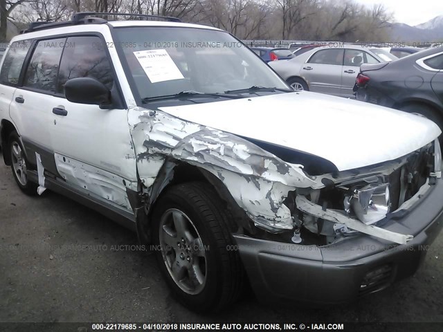JF1SF6552WH768724 - 1998 SUBARU FORESTER S WHITE photo 6