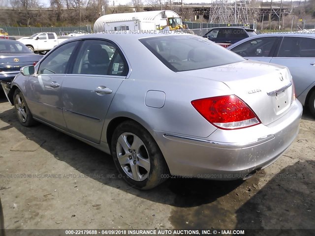 JH4KB16565C015439 - 2005 ACURA RL SILVER photo 3