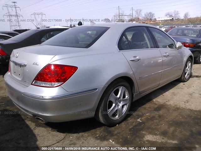 JH4KB16565C015439 - 2005 ACURA RL SILVER photo 4