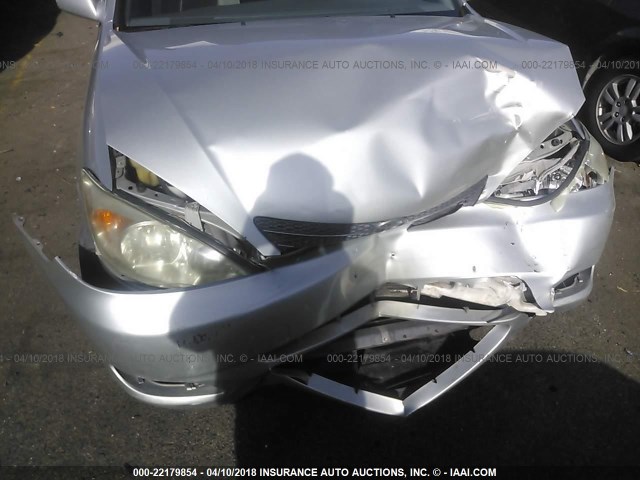 JTDBE32K820122943 - 2002 TOYOTA CAMRY LE/XLE/SE SILVER photo 6