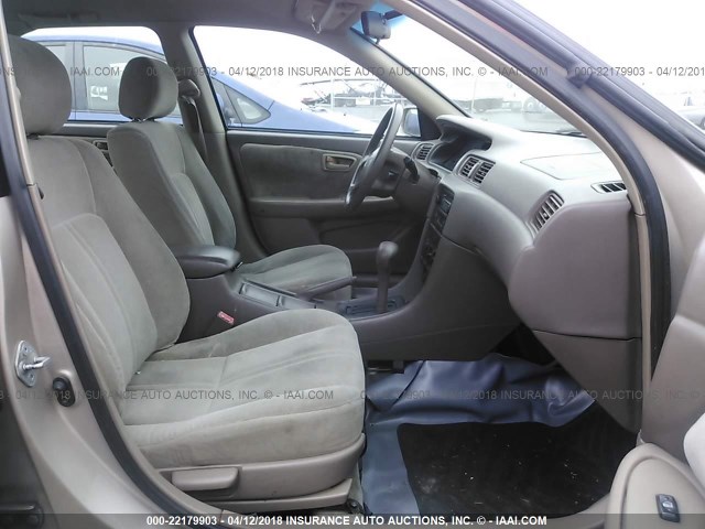 4T1BG22K01U818882 - 2001 TOYOTA CAMRY CE/LE/XLE 金色 照片 5